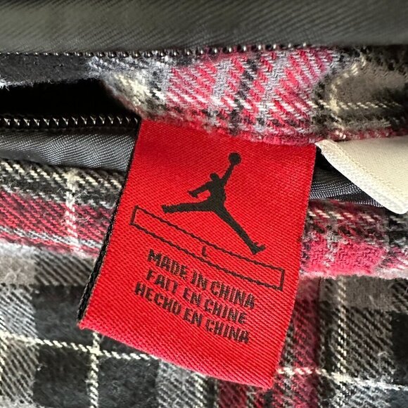 Air Jordan Puffer Vest Full Zip Black Plaid Jumpman Boys Size L - Picture 3 of 13